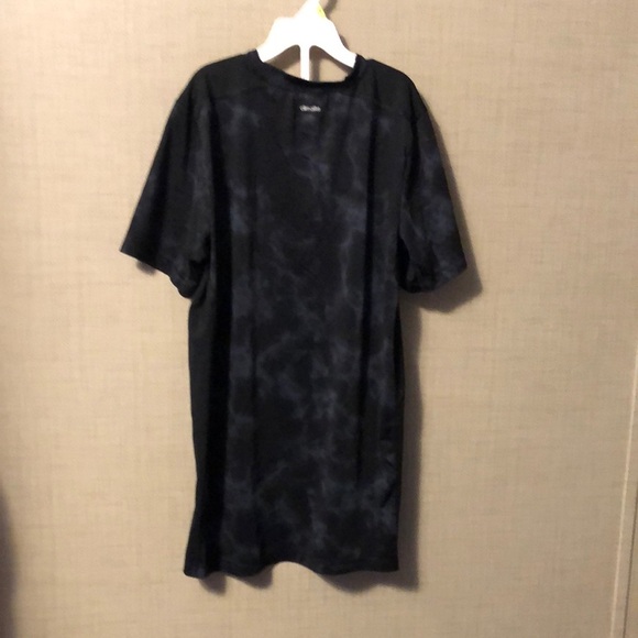 Adidas Men's Black and Gray Short Sleeve Tee - Picture 4 of 6